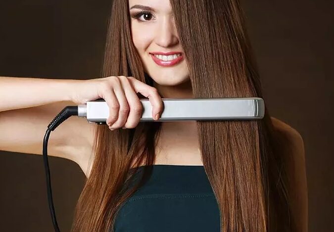 5 راه برای صاف کردن مو با اتوی صاف مانند یک حرفه ای
