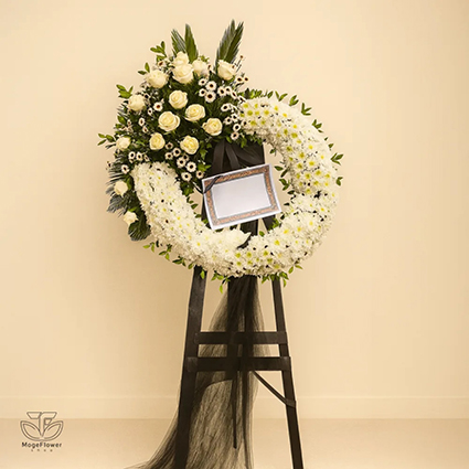 تاج گل تسلیت درباری mogeflower.com